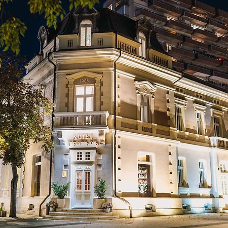 Хотел Театъръ Otel Plevne Dış mekan fotoğraf