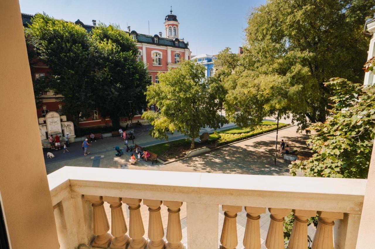 Хотел Театъръ Otel Plevne Dış mekan fotoğraf