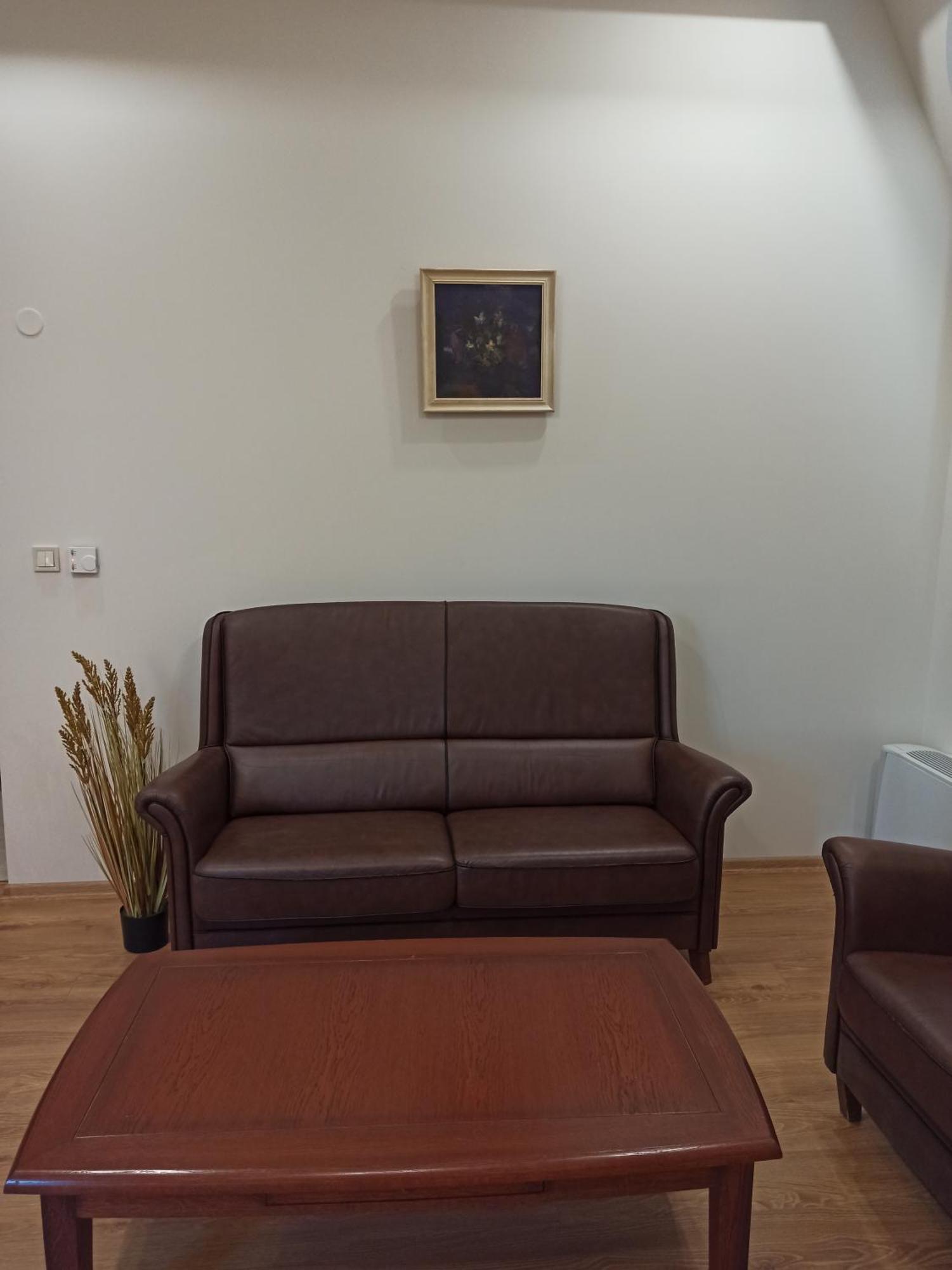 Хотел Театъръ Otel Plevne Dış mekan fotoğraf