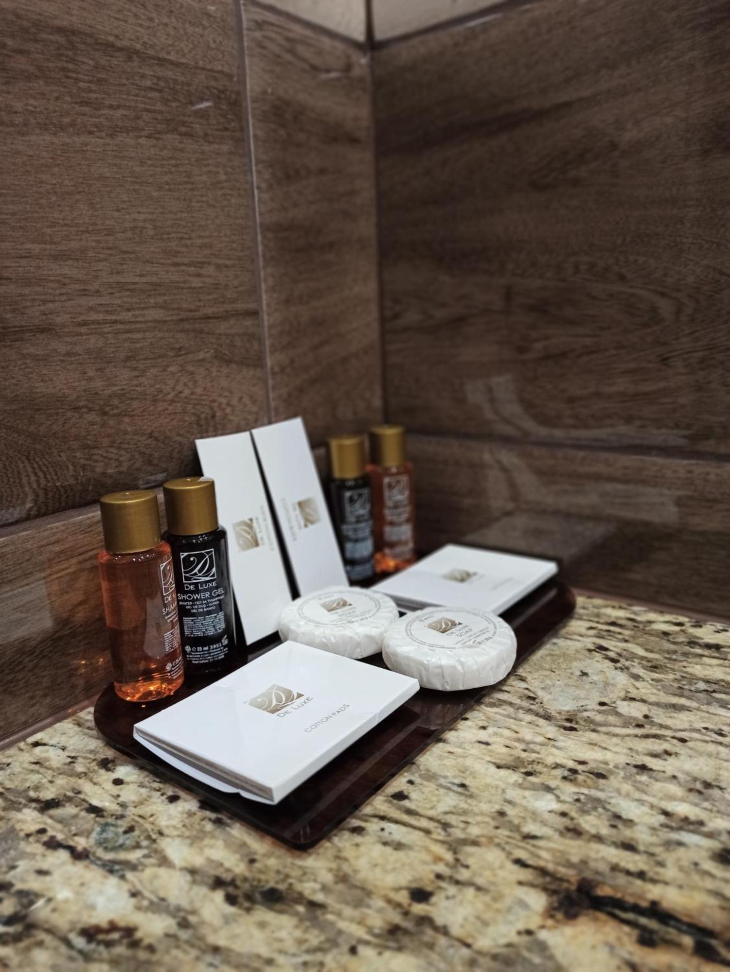 Хотел Театъръ Otel Plevne Dış mekan fotoğraf