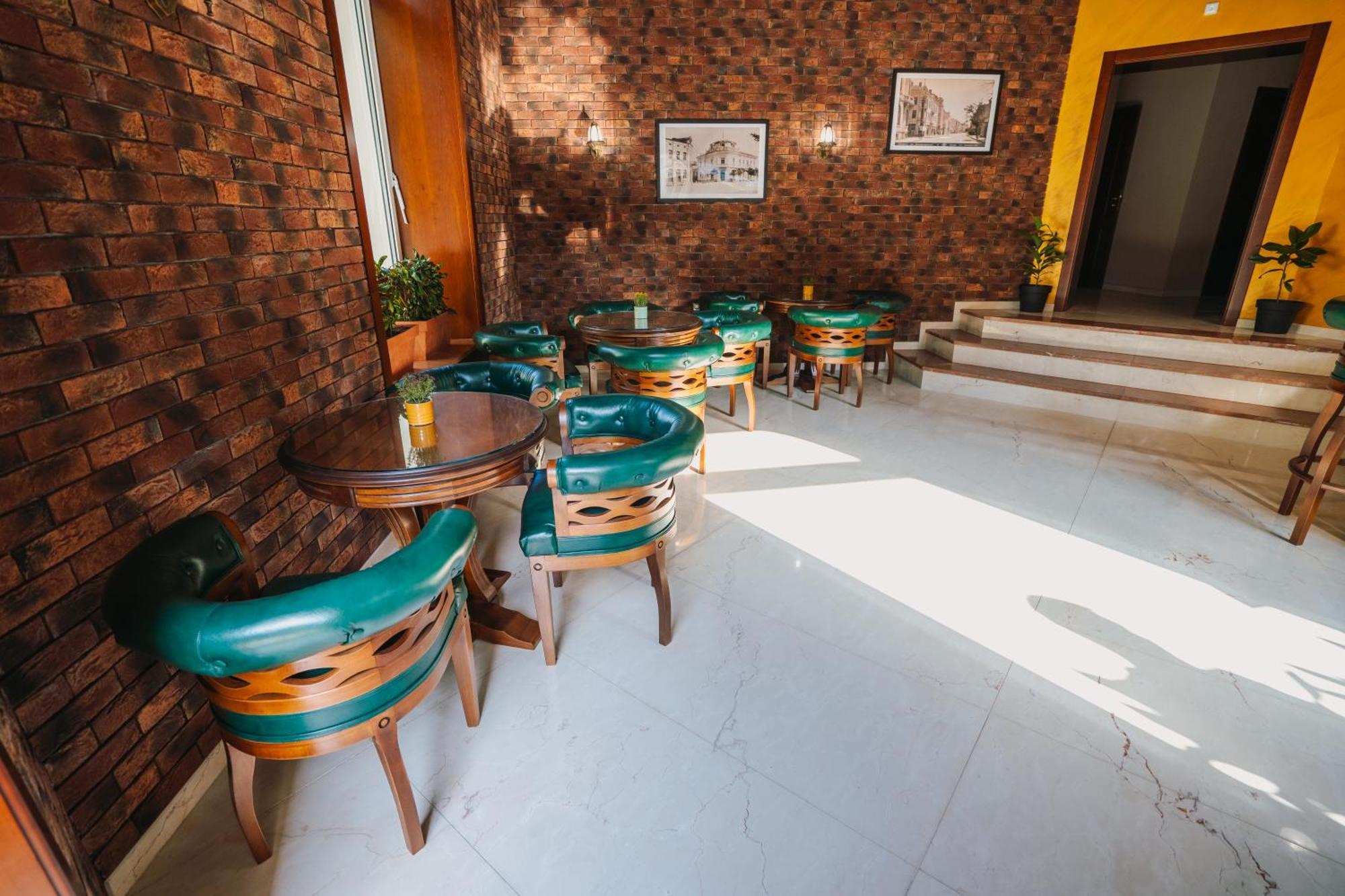 Хотел Театъръ Otel Plevne Dış mekan fotoğraf